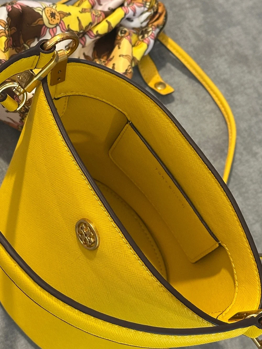Tory Burch Robinson Mini Bucket Bag